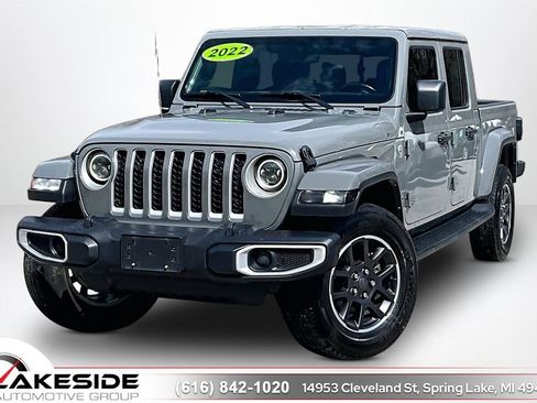 Used 2022 Jeep Gladiator Overland w/ Cold Weather Group AWD/4WD image 1