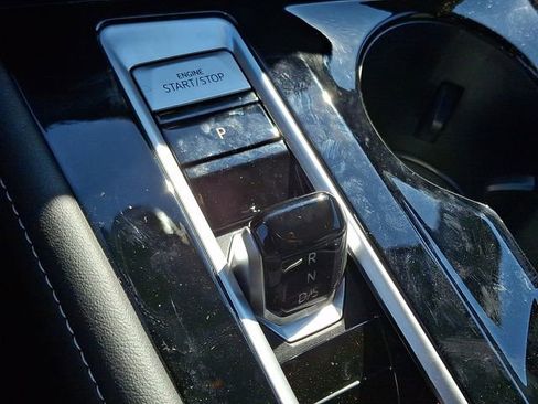 New 2026 Volkswagen Atlas SE image 8