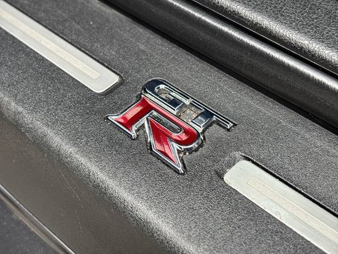 Used 2015 Nissan GT-R Premium AWD/4WD image 27