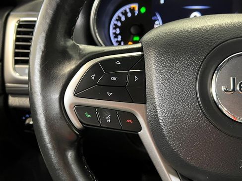 Certified 2020 Jeep Grand Cherokee Laredo image 34