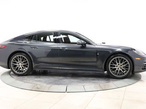 Used 2018 Porsche Panamera 4 w/ Premium Package AWD/4WD image 68