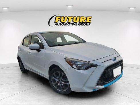 Used 2020 Toyota Yaris LE image 1