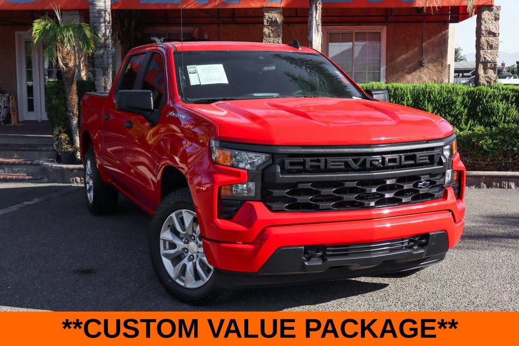 Used 2023 Chevrolet Silverado 1500 Custom AWD/4WD image 2
