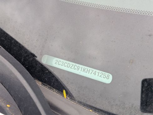 Used 2019 Dodge Challenger SRT Hellcat image 6