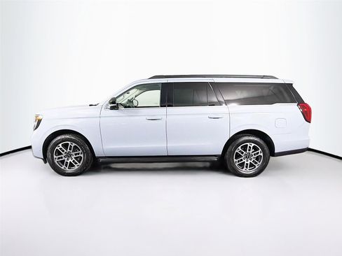 Used 2025 Ford Expedition Max Active AWD/4WD image 4