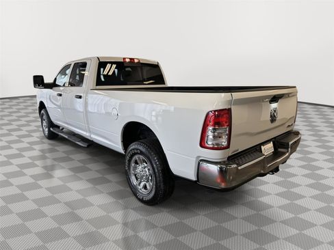 Used 2024 RAM 2500 Tradesman w/ Chrome Appearance Group image 9