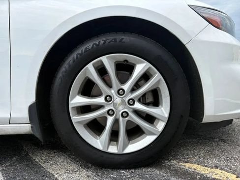 Used 2017 Chevrolet Malibu LT FWD image 24