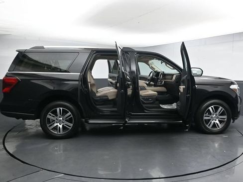 Used 2023 Ford Expedition Max Limited AWD/4WD image 40