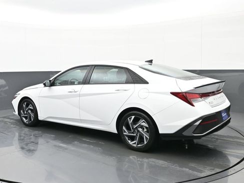 Certified 2025 Hyundai Elantra Sport image 6