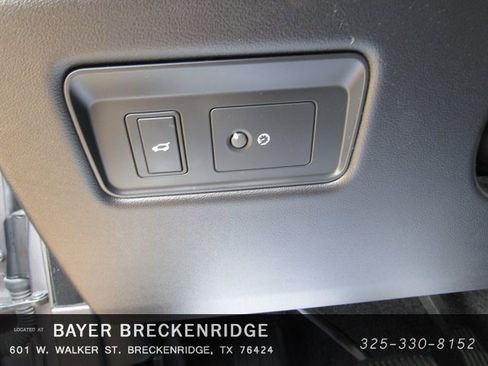 Used 2020 Land Rover Range Rover HSE image 18
