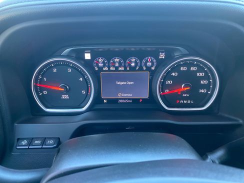 Used 2022 Chevrolet Silverado 2500 LTZ w/ LTZ Premium Package image 20