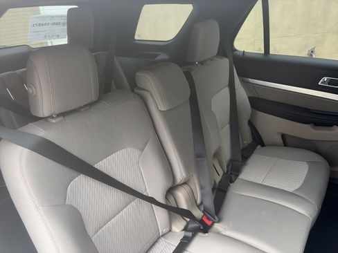 Used 2018 Ford Explorer 4WD image 23