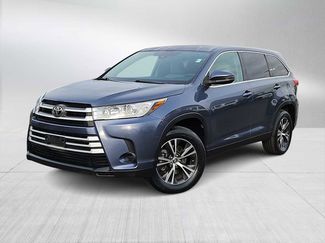 Used 2019 Toyota Highlander LE video 1