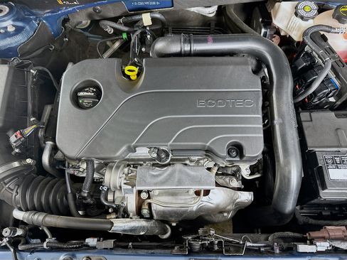 Used 2024 Chevrolet Malibu LT FWD image 32