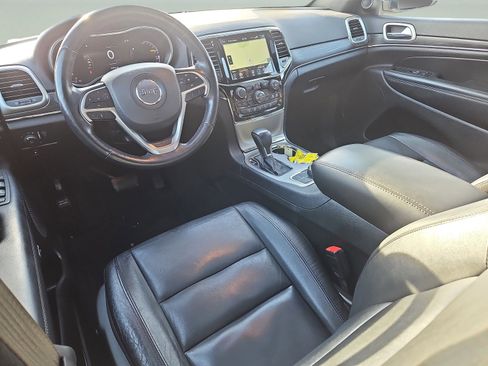 Used 2022 Jeep Grand Cherokee Limited image 2