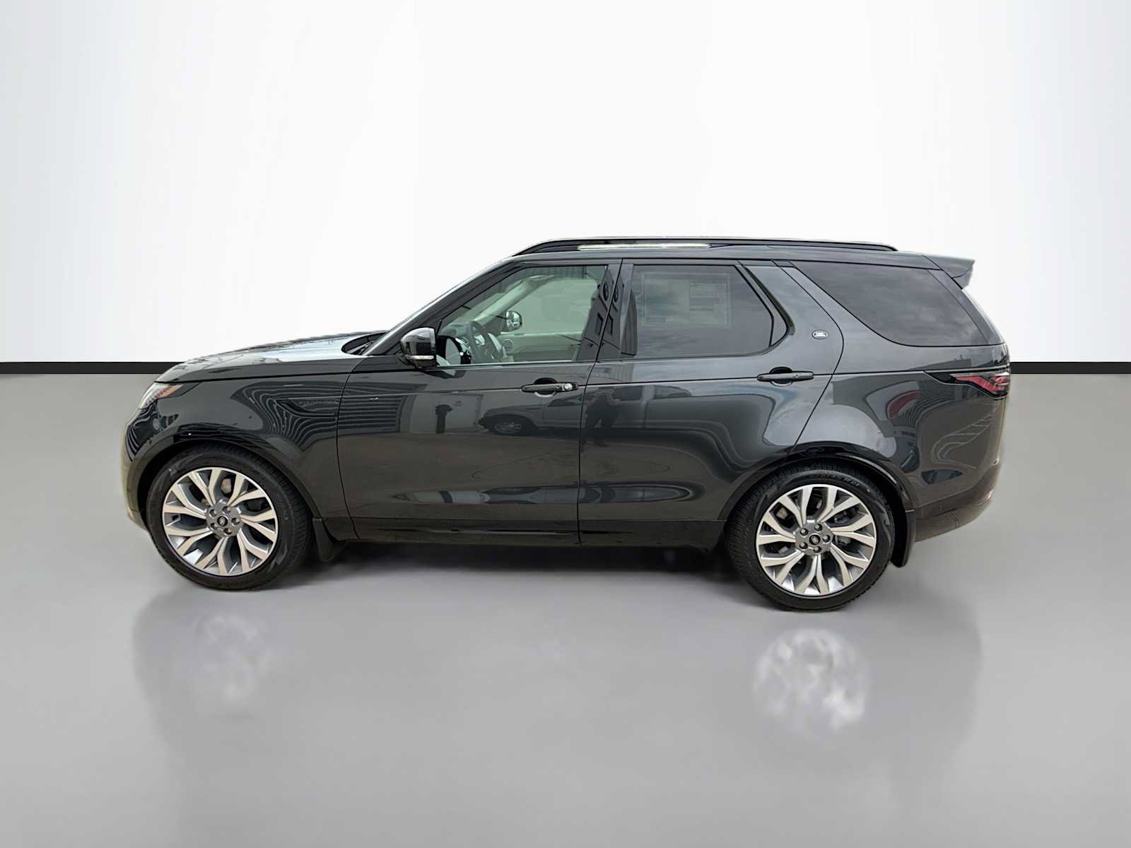 New 2026 Land Rover Discovery Limited Edition AWD/4WD image 5