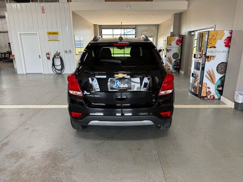 Used 2020 Chevrolet Trax LT w/ LT Convenience Package AWD/4WD image 7