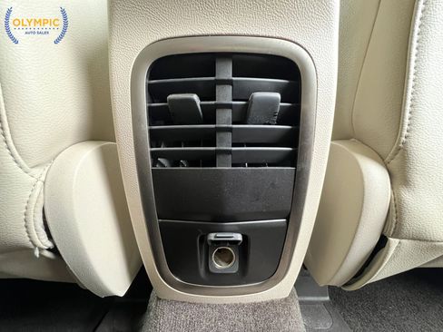 Used 2018 Lincoln MKC Premiere image 10