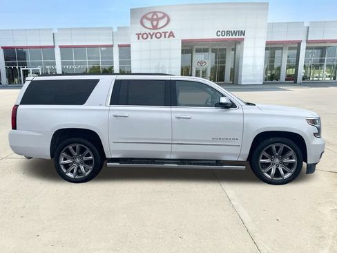 Used 2018 Chevrolet Suburban LT w/ LT Signature Package AWD/4WD image 6