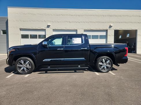 Used 2022 Toyota Tundra Capstone AWD/4WD image 3
