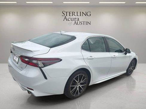 Used 2024 Toyota Camry SE FWD image 5
