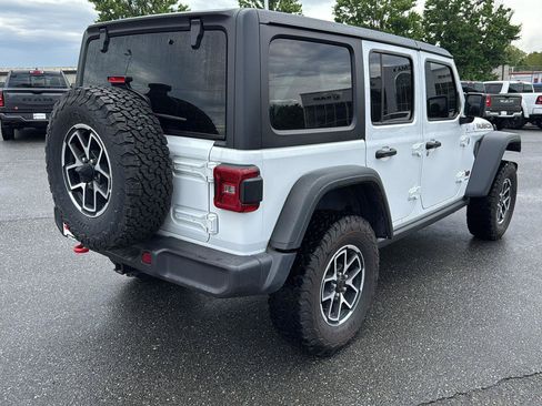 Used 2026 Jeep Wrangler Unlimited Rubicon AWD/4WD image 5