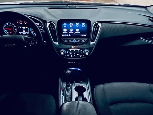 Used 2020 Chevrolet Malibu LT FWD image 24