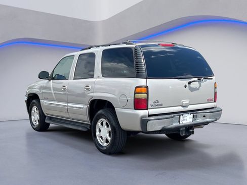 Used 2005 GMC Yukon SLT w/ SLT Preferred Equipment Group RWD image 3