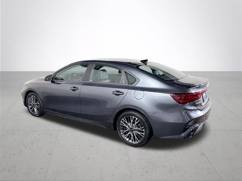 Used 2022 Kia Forte GT-Line w/ GT-Line Technology Package FWD image 9