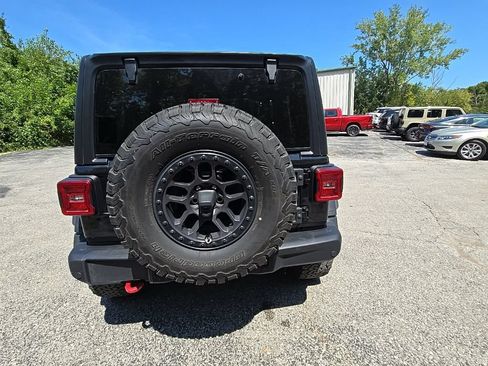 Used 2022 Jeep Wrangler Unlimited Rubicon w/ Xtreme Recon 35" Tire Package AWD/4WD image 6