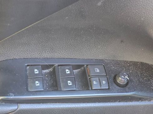 Used 2019 Toyota Camry SE image 7