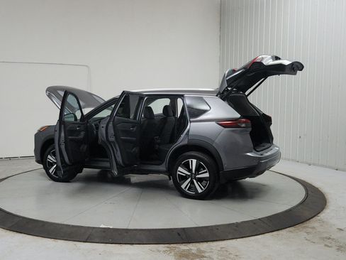 Used 2025 Nissan Rogue SL w/ SL Premium Package AWD/4WD image 14