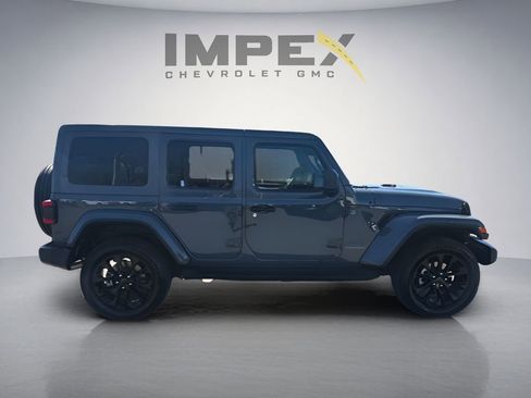 Used 2025 Jeep Wrangler Unlimited Sahara AWD/4WD image 6