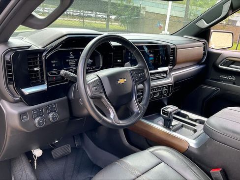 Certified 2024 Chevrolet Silverado 1500 High Country AWD/4WD image 17