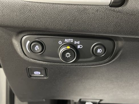 Used 2023 GMC Terrain SLT image 21