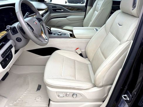 Used 2021 Cadillac Escalade Premium Luxury Platinum image 14