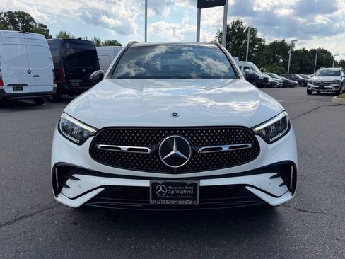 Used 2024 Mercedes-Benz GLC 300 4MATIC image 2