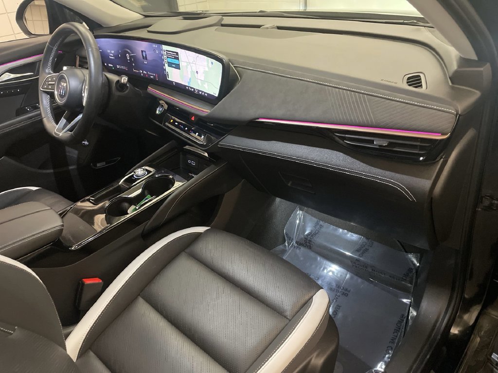 Used 2024 Buick Envision Sport Touring AWD/4WD image 21