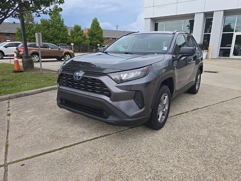 Used 2022 Toyota RAV4 LE AWD/4WD image 12