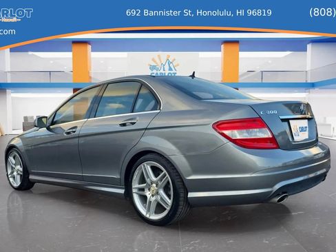 Used 2010 Mercedes-Benz C 300 Sedan w/ Dynamic Handling Pkg image 5