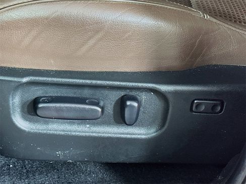 Used 2023 Toyota Tacoma Limited image 22