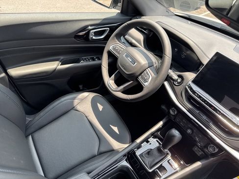 New 2025 Jeep Compass Limited w/ High Altitude Package image 26