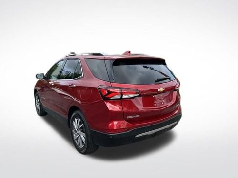 Used 2023 Chevrolet Equinox Premier AWD/4WD image 3