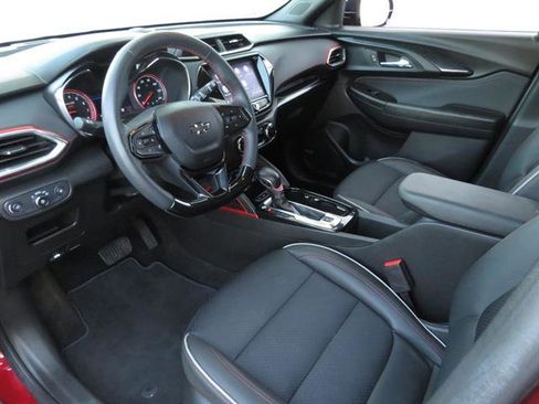 Used 2022 Chevrolet TrailBlazer RS w/ Technology Package image 15