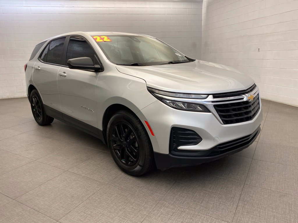 Used 2022 Chevrolet Equinox LS w/ LS Convenience Package FWD image 4