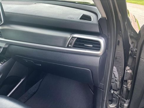 Used 2020 Kia Telluride S w/ S 8 Passenger Seating Package AWD/4WD image 13
