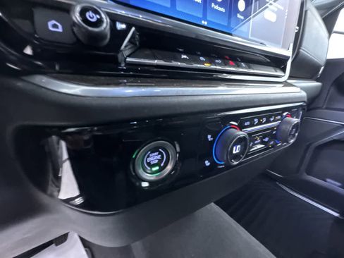 Used 2022 Chevrolet Silverado 1500 LT image 17