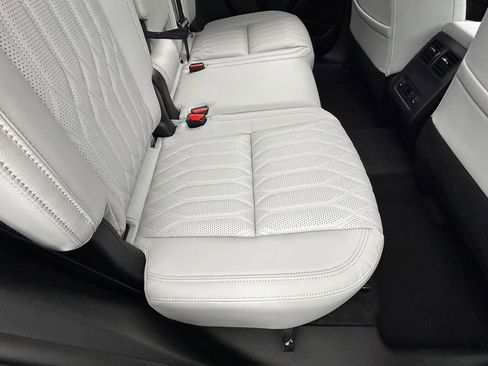 New 2026 Mitsubishi Outlander SEL FWD image 36