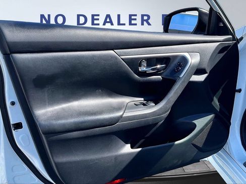 Used 2016 Nissan Altima 2.5 SV w/ Convenience Package FWD image 20