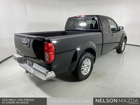 Used 2014 Nissan Frontier SV image 7